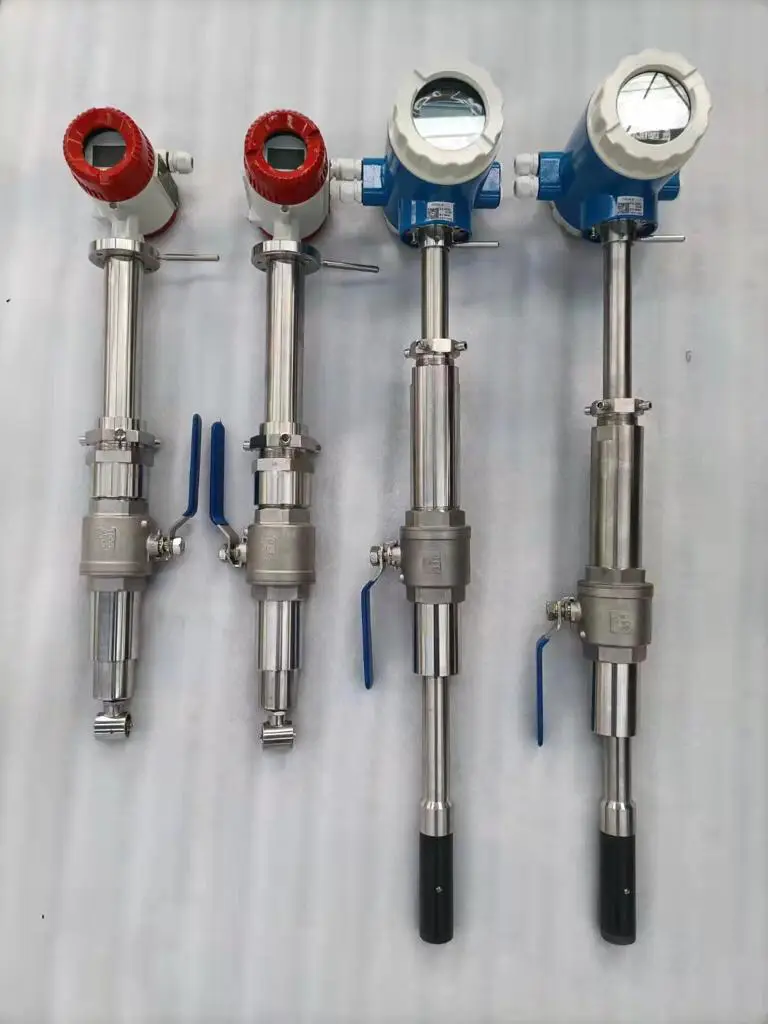 Plug-in electromagnetic flowmeter is suitable for flow measurement of large diameter pipeline.