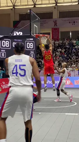 Việt Nam úp rổ trên đầu Philippines 🤯🤯🤯 #sport5basketball #bongrovietnam #ballislife #hoopersoftiktok #NhatKyTheThao #thethaomoingay #VietNamToiYeu #SEAGames31 #VietNamToiYeu #doituyenvietnam @Sport5 Basketball
