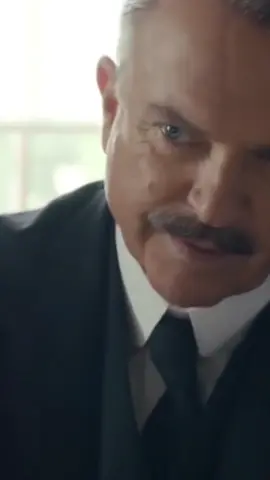 why would I shake the hand of a man who didn't even fight for his country #thomasshelby  #inspectorcampbell #peakyblinders #serie
