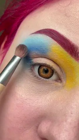 Завжди чув твій голос..🇺🇦 𝑵𝑬𝑾 𝑻𝑼𝑻𝑶𝑹𝑰𝑨𝑳 Ukrainian makeup 🥰✨ #makeup #crimsonhair #pink #ukrainmakeup #ukrainianmakeup #ukraine🇺🇦 #bluemakeup #yellowmakeup #clouds #flowers #poppy #poppy #poppymakeup @parisacosmeticsua @color_contact_lenses