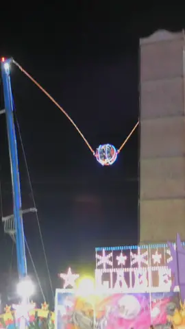 Tirachinas, San Isidro 2022#feria #funfair #fairground #kirmes #kermis #foire #fetefoirane #atracciones #atraccionesdeferia #carnivalrides #flatrides #thrillrides #juegosmecanicos #parquedediversiones #parquedediversao #adrenalina #adrenaline #fun #thrills #goodvibes #s#Summerverano #fiestas#sanisidro #madridferias #fiestasmadrid