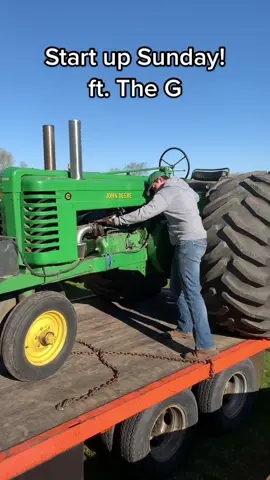 The best sounding 2 cylinder there ever was! ⚠️Wheelie bars are attached for safety⚠️ We also pull 3 rounds typically for deadweight. This is what a first round hook looks like, pretty easy for the G though 😤 #tractor #tractorpulling #cementpulling #johndeere #2cylinder @nicspiess