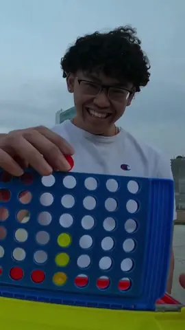 Connecting people with connect 4 😂 #boardgames #connectfour #positivity #fun