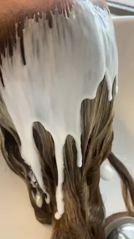 @L’Oréal Professionnel Paris #metaldetox #hair #hairtutorial #behindthechair_com #fypage #hairtok #haircolor #hairtransformation #hairstylist #blonde #blondehair #blondegirl #blondesquad