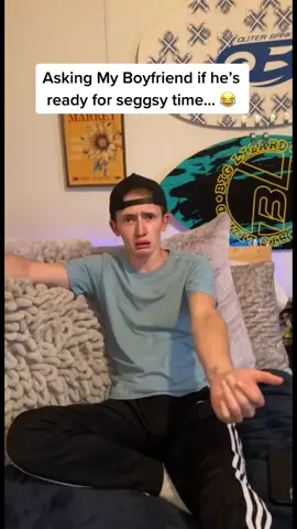 He was so confused 😂 #foru #foryoupage #tiktok #couples #boyfriend #trending #viral