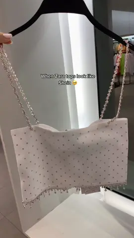 I love the straps, but what happened with the rest? 🥺 #zarafail #zarafails #zaratops #wearherstyle #sheindupes #fastfashion #fyp #viral #shoppingfail #shoppingfails