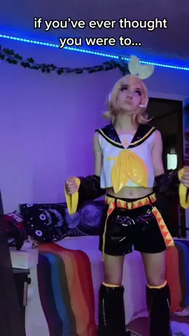 recreating my most popular vid 👽 #kagaminerin #rinkagamine #vocaloid #vocaloidcosplay #rinkagaminecosplay #kagaminerincosplay