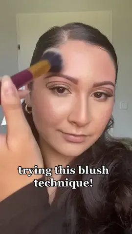 officially adding this technique to my makeup routine! @kevikodra #blush #makeuphack #beautyhacks #makeup #beauty #makeuptipsandtricks