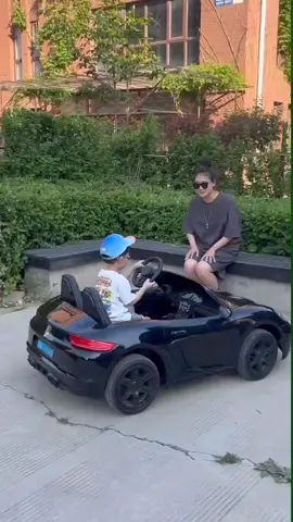 Take auntie for a ride #cool #bestcars #thekidscars #carsforkids #coolguy #batterypowered #electriccar #leisuretime #kidstoys #toycar #weekend #childhood