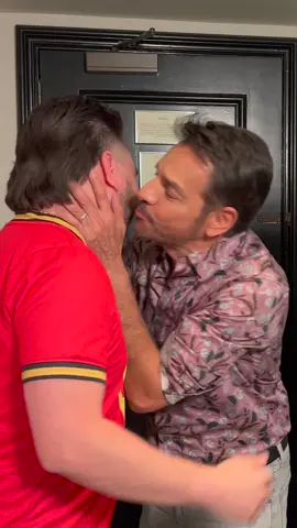 dang I don’t think @eugenioderbezoficial  likes us anymore 🤦🏻‍♂️😂 -Don’t forget to watch #thevalet #elvalet tonight on @hulu  !!!