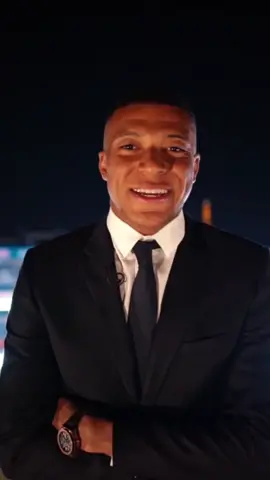 “Esto es Paris” 🇫🇷 😲 Así fue el vídeo con el que presentaron a Mbappé tras su renovación con el PSG.