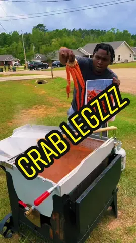 Louisiana Crab Legs Boiled with @Dan-O’s Seasoning 🔥🦀 #fyp #FrunktheBeat #katespadenycabana #crab #seafood