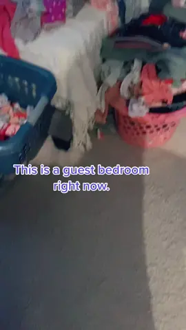 I have a newborn, 1 and 4 yr old. I’ve fallen so far behind. 😱 But slowly catching up! 😊 #laundry #laundrydisaster #clothestofold #foldinglaundry #momlife #guestbedroom #mamalife #momof3 #momofangels