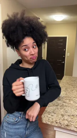 Now she wants in on the guy tea 😒☕️ @naturallymelonie @jamalthecreative @jayychildishh