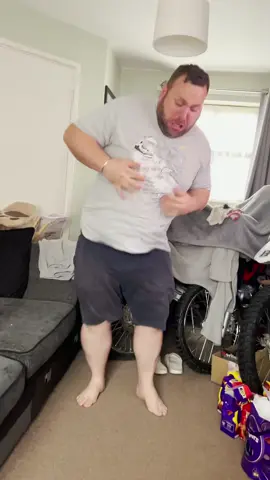 He spat it everywhere! 🙈😂 #fyp #fypシ #fypage #fypシ゚viral #reubekahvidz #funny #prank #lol #bugs