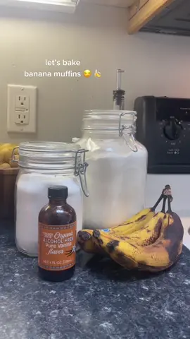 sundays are for groceries, baking & cleaning 🫶🫶🫶 #BakeWithMe #bananabread #bananamuffins #bakingtok #sundayfunday #sunday #baking
