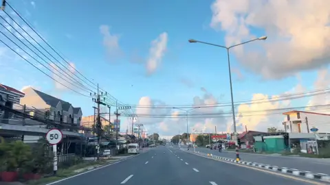 ตอนขับรถไปทำงานตอนเช้าๆ #สวัสดียามเช้า #ไปทำงาน #สวรรค์เมืองใต้ #ภูเก็ต #ที่นี่ภูเก็ต #แหลมพรมเทพ #จุดชมวิว