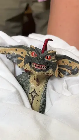 Having a baby with a girl from LA be like… @justus_delgado #comedy #gremlins #gremlins #gremlinmovie #gremlinmask #lagirl #plasticsurgery