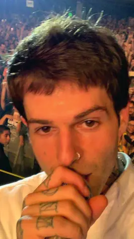 Prey #jesserutherford #theneighbourhood #concert #brasil