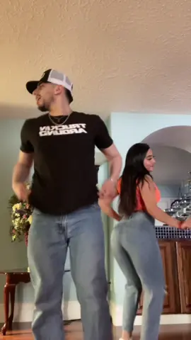 Reply to @sadking4life ig she hits it better than me.. SIKE😭✌🏽 @kora.ymaa #fyp #foryoupage #trending #viral #punta #baile #relationshipgoals #pareja