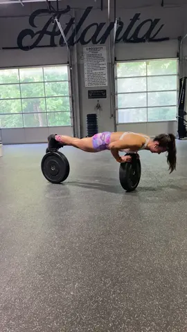 💪🏽🍽 #pushups #pushupschallenge #strongwomen #armworkout