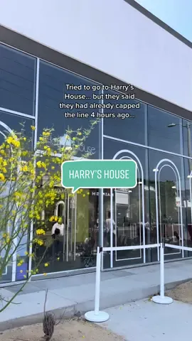 No orange vinyl for me… we went out in weho for Musical Mondays and got drunk instead #harrystyles #harryshouse #harrystylespopupshop #weho