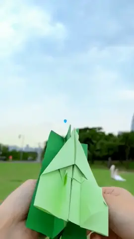 Lanzador de aviones de papel #pongamosloaprueba #verdadomentira #AprendeEnTikTok