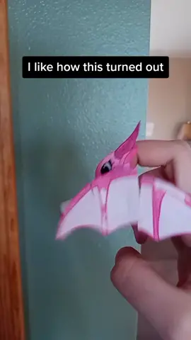 I kinda like how this turned out, definitely better than my last video lol #paperdragon #dragonpuppet #paperdragonpuppet #babypaperdragon #fyp #beginner