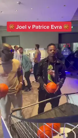 1-v-1 with @Patrice Evra 🏀😂🙌 CC: @PlayStation #fyp #foryou #foryoupage #basketball #NBA #patriceevra #evra #1v1 #ucl #paris #football #Soccer #futbol #funny