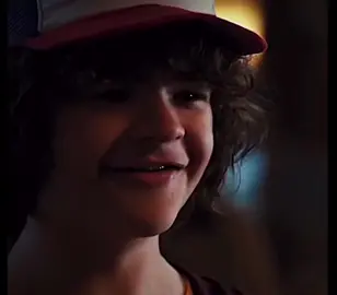 Nice teeth there Dustin#strangerthings #lol #dustinhenderson #foryou #laugh