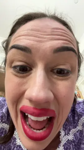 leave a comment asking me how to promounce words and i can show u thanks #fyp #mirandasings #english #accent channlege #talkinggood
