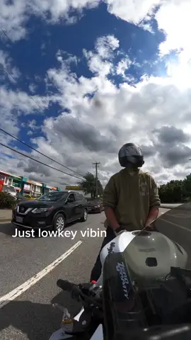 Ngl this made my day.                                           #vibewithme #fy #1down5up #motorcyclesoftiktok #kawasaki #guildford #ninja636
