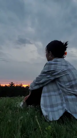 watching sunsets alone should be equivalent to cheap therapy