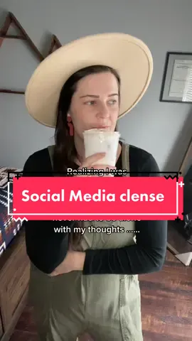 Why do I even follow so many people??? #stressmanagementtips #calmandquiet #slowlivingblogger #slowliving #slowlivinglifestyle