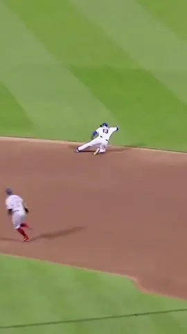 Guillorme on top 💪🏻 Which double play was your favorite? #mets #nymets
