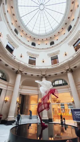 Tão lindo! 🥰 #ccbbrj #arte #cultura #passeiorj #arteecultura #Love #amor #riodejaneiro #rj #carioca #cariocando #centroculturalbancodobrasil