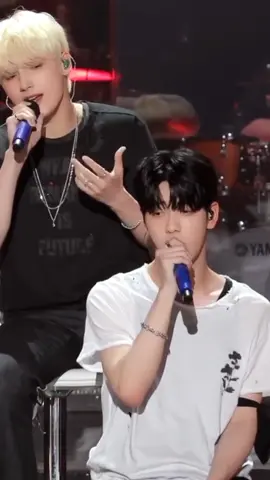 txt covering 5sos youngblood is still my favorite #txt #tomorrow_x_together #yeonjun #soobin #beomgyu #taehyun #hueningkai #kpopcover #5sos