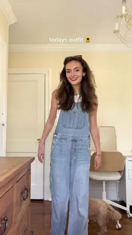 siggis just trying to leave #MadewithKAContest #OOTD #30daysofoutfits #outfitinspo #overalls #overallsoutfits