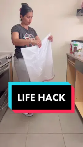 Why am I just now discovering this?? Anyone else? 😂 #cleaninghack #cleaningtips #cleaningtipsandhacks #cleaningmotivation #cleaningtiktok #cleaningtok #lifehacks #binbags #mindblow