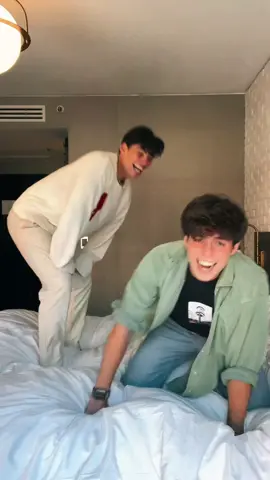 fail 😂 we messed up @benjikrol #viral#dance#trend#foryou#elevatorboys#funny