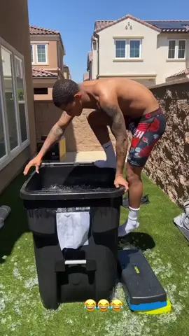 Round 2 with #YKOsiris and his ice bath. #fyp #ethika