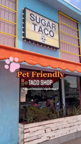 They had little taco bowls for the dogs 🫶 #laeats #la