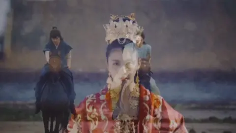 “Cuộc sống quá ngắn ngủi để yêu nàng duy nhất một lần, ta hứa sẽ tìm thấy nàng ở kiếp sau.”#hoanghauki #empresski #jichangwook #hajiwon #kdrama #foryou #fpy