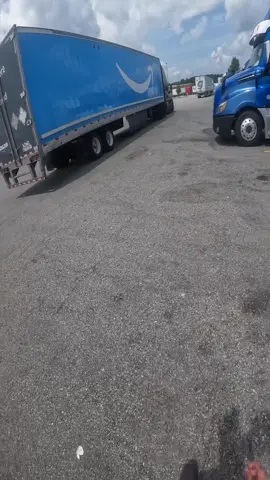 a real truck stop tour [vlog #207] 👏👏 #truckstoptok #sleepinginthetruck #truckdriverlife