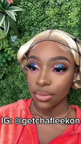 Glitter Eyeshadow #fyp #MakeNightsEpic #CatchChobaniOatmilk #AmazonVirtualTryOn #clientmakeup #makeuptutorial #makeupartist #makeup #beauty #mua #viral #trending #pittsburghmua #ukmua #brows
