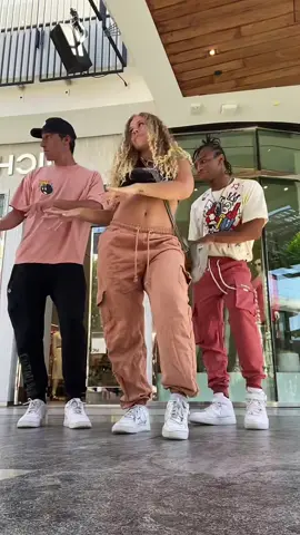 The security guard almost kicked us out 😅 @tag.williams @FIK-SHUN #mall #fypシ