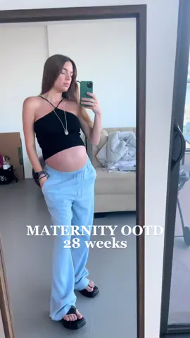 Love this pants 💙 #OOTD #pregnant #pregnantstyle #28weekspregnant #bumpstyle #pregnanttiktok #pregnantoutfits #zara #zadigetvoltaire
