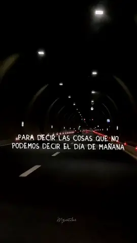 Do i wanna know?🎸 #articmonkeys #fypシ #letrasdecanciones  #subespañol #fyp #song #lyrics #doiwannaknow #doiwannaknowarcticmonkeys #alexturner #matthelders #jamiecook #nickomalley #andynicholson