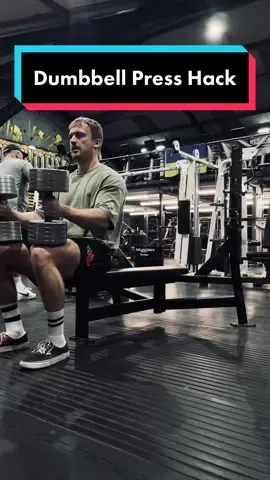 Please for the love of god if you do try this DONT! #GymTok #dbpress #gymhack #chestday #benchpress #fyp