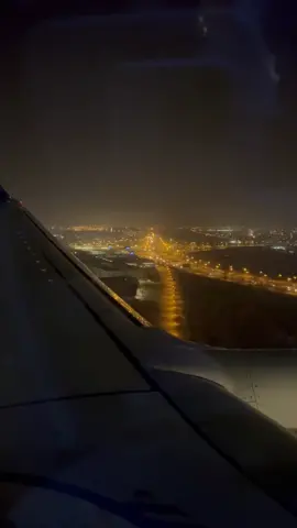 #landingtime #karachiairport #jinnahinternationalairport #NewPepsiHitMeLike #fup #viral #✈️ #viral #tiktok